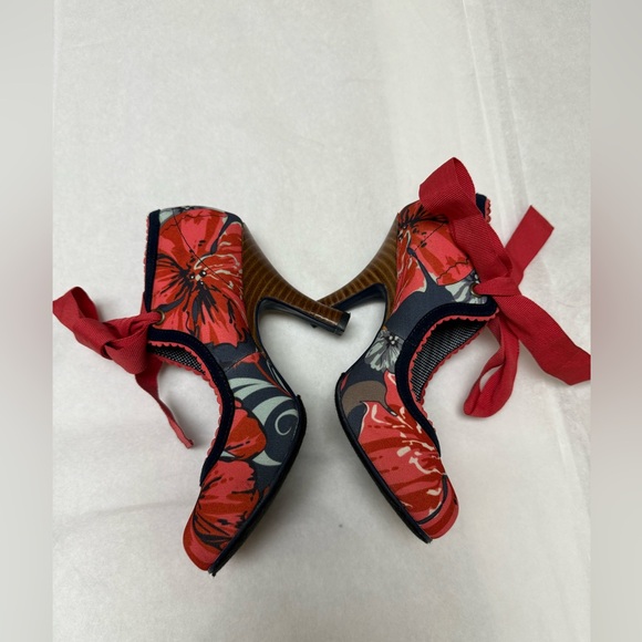 Ruby Shoo Willow hi-cut court shoes 🔴 - Picture 9 of 9